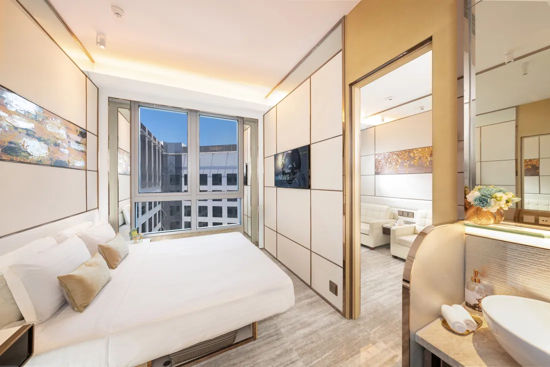  11132_3 Premier Garden Suite.jpg 