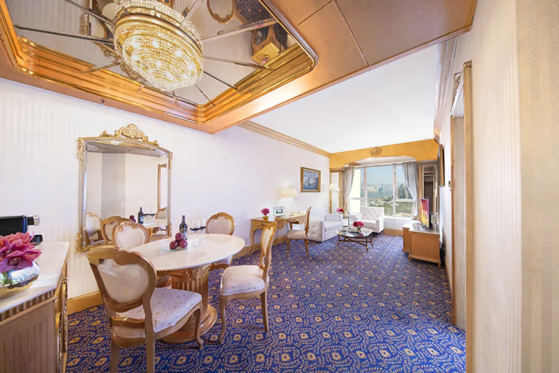  Deluxe Suite_Image.jpg 