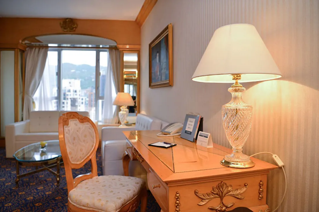  Deluxe Suite_Image.jpg 