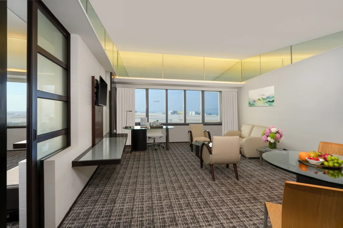 RAH_Deluxe Suite