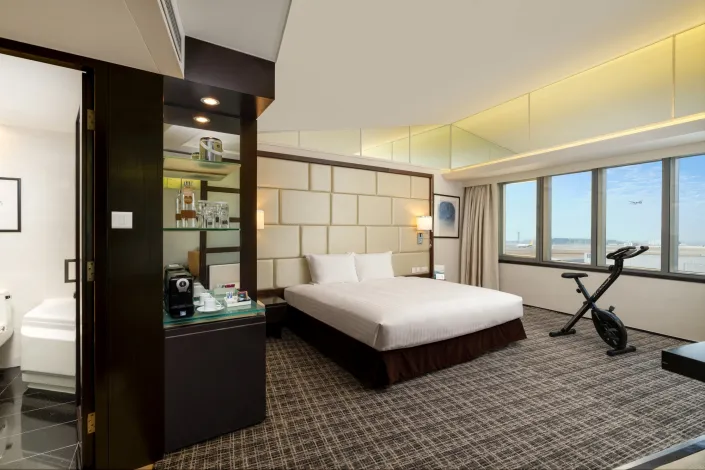  Room Deluxe Suite new 1 high res.jpg 